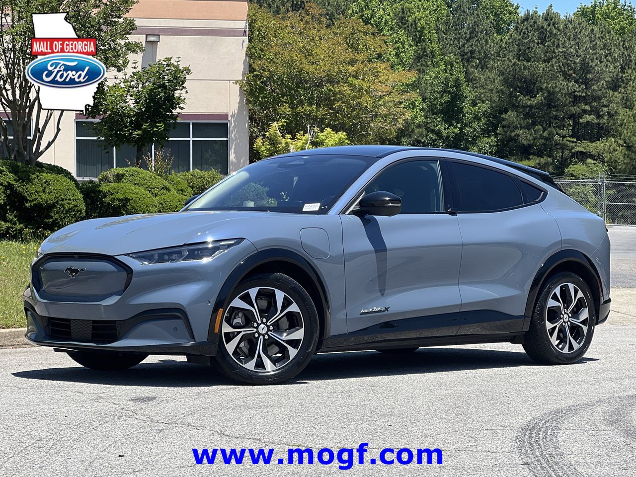 2023 Ford Mustang-Mach-e Premium's photo