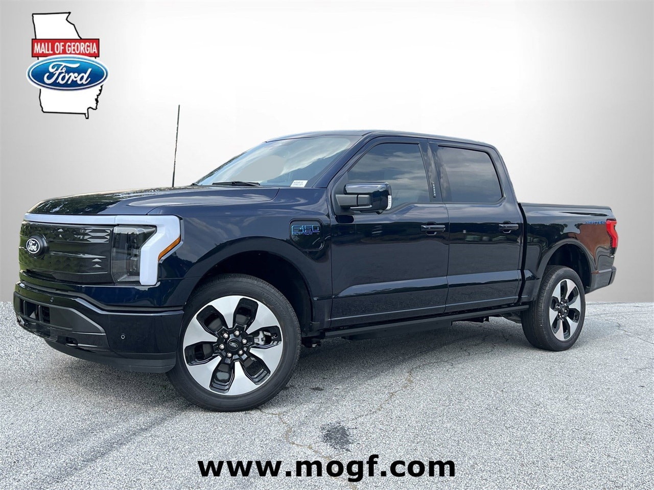 2025 Ford F-150 Lightning Platinum's photo