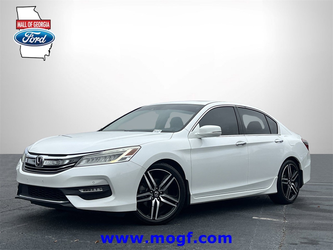 2016 Honda Accord Touring's photo