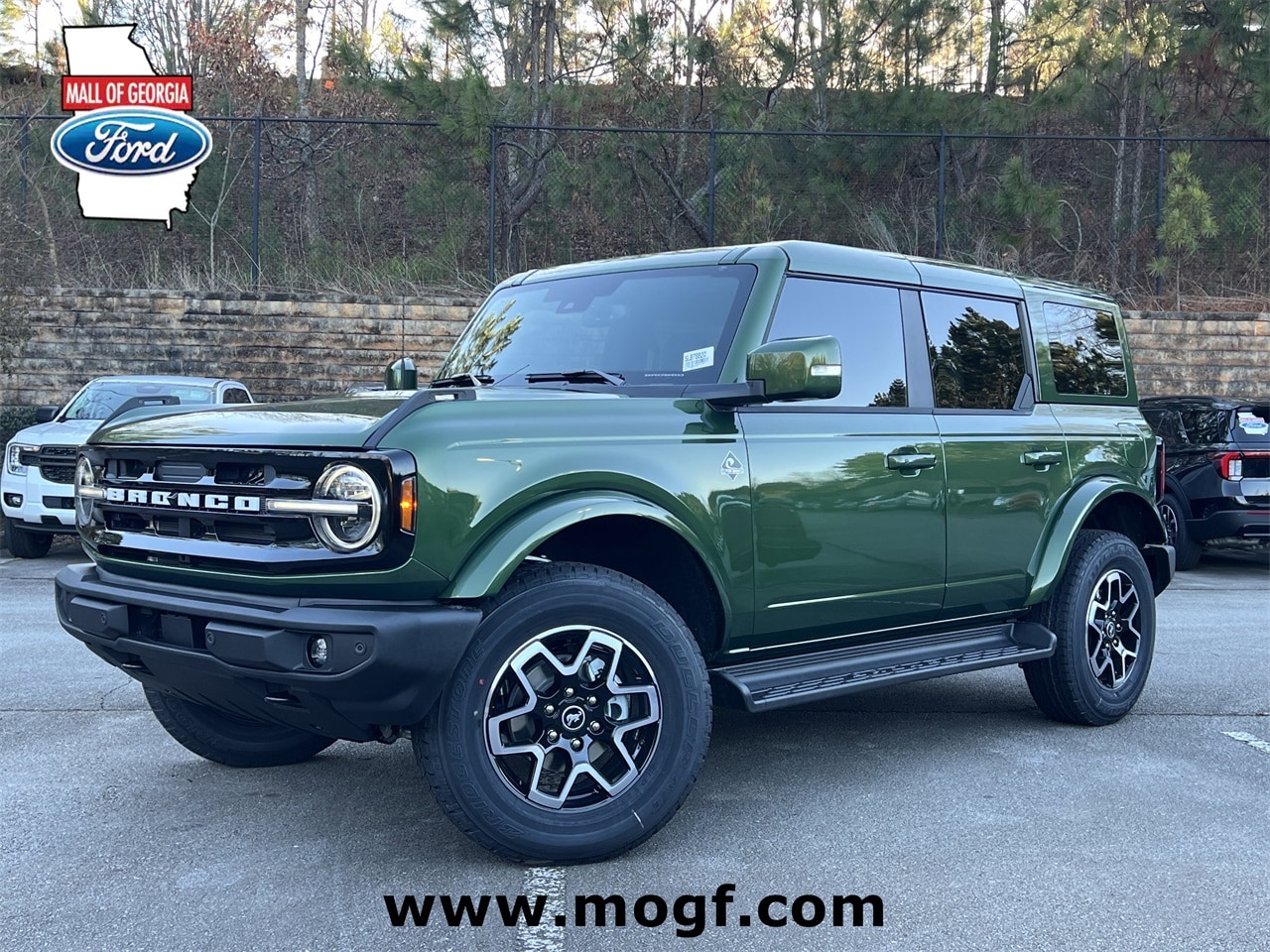 2025 Ford Bronco 4-Door Outer Banks's photo