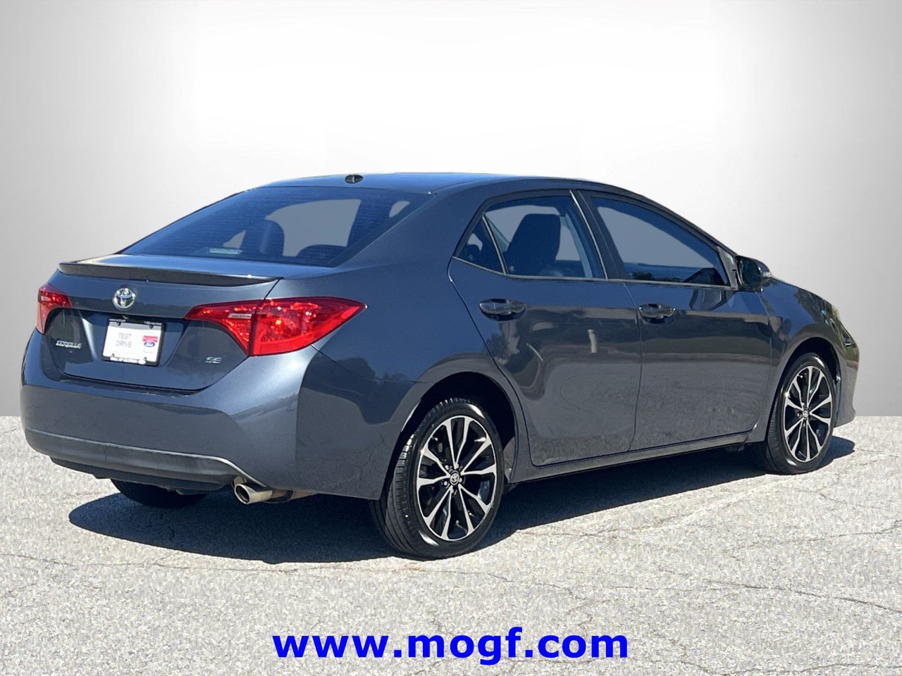 Used 2018 Toyota Corolla SE Sedan