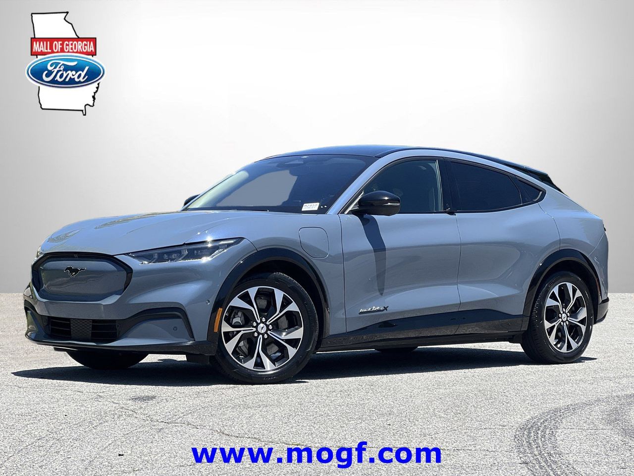 2023 Ford Mustang-Mach-e Premium's photo