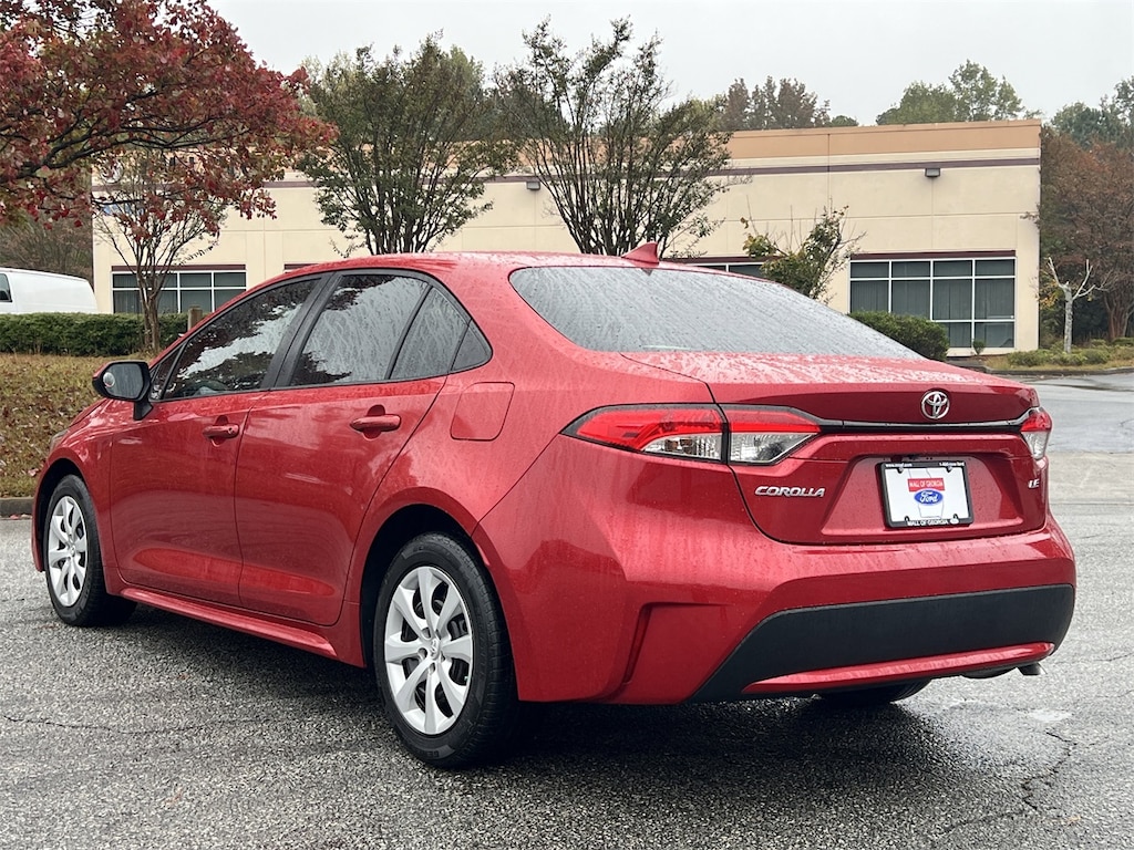 Used 2021 Toyota Corolla LE Sedan