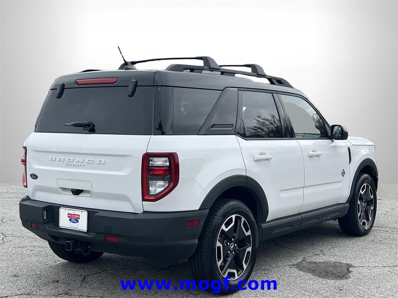 2022 Ford Bronco Sport Outer Banks photo 2
