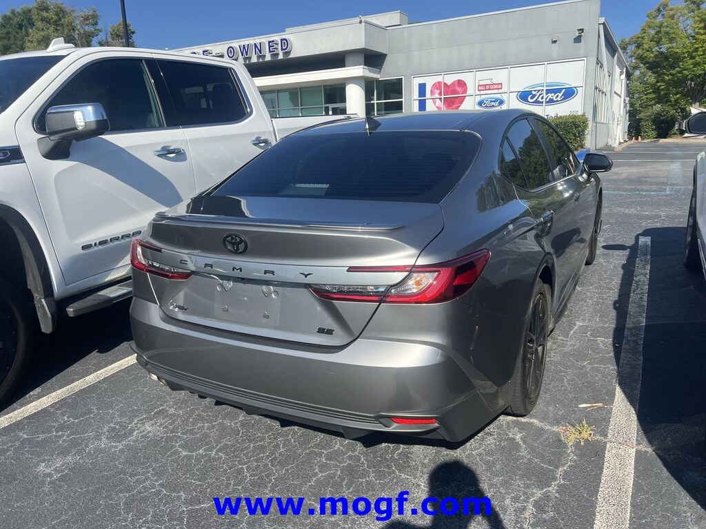 Used 2025 Toyota Camry SE Sedan