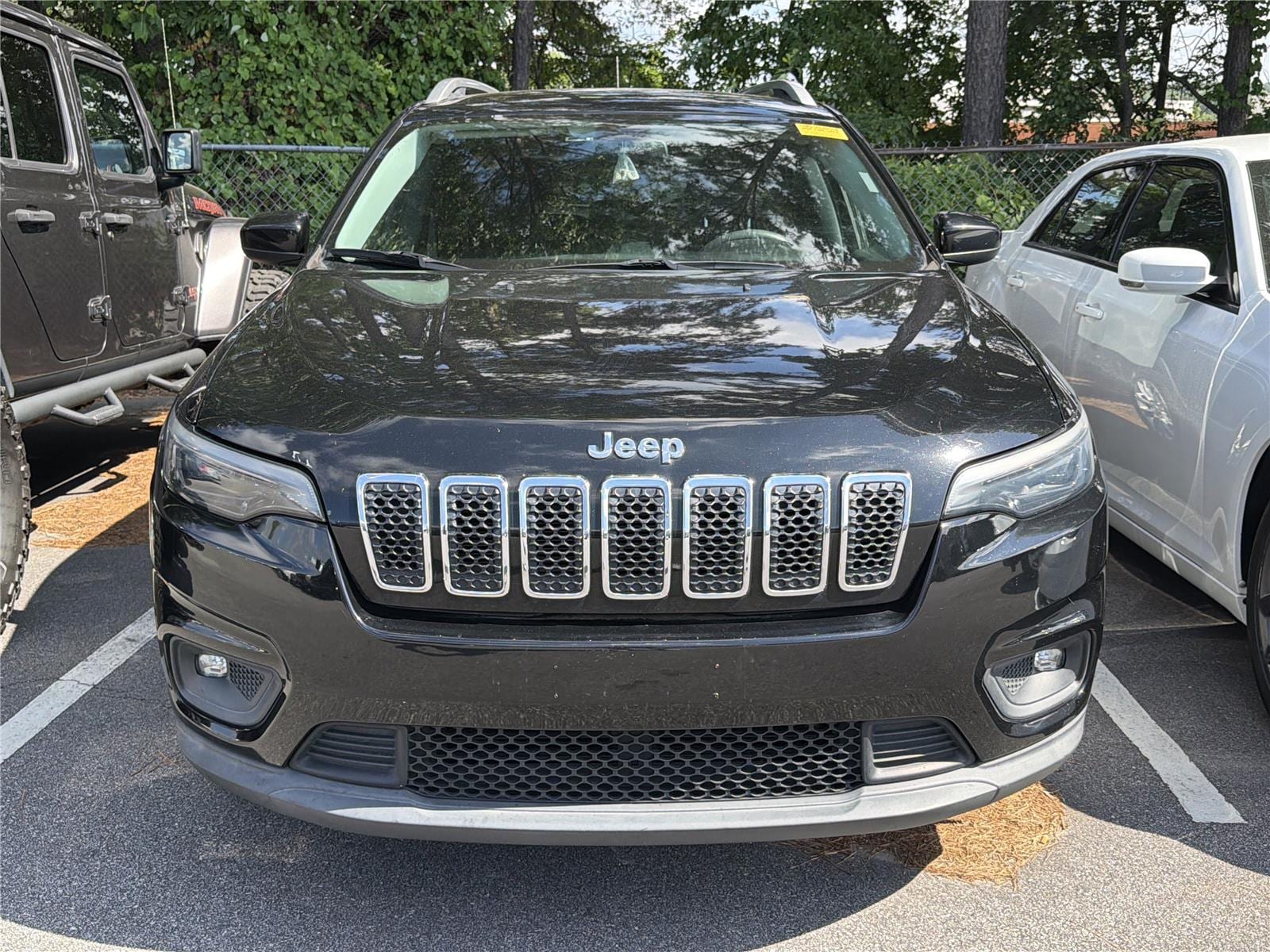 Vehicle Image 2
