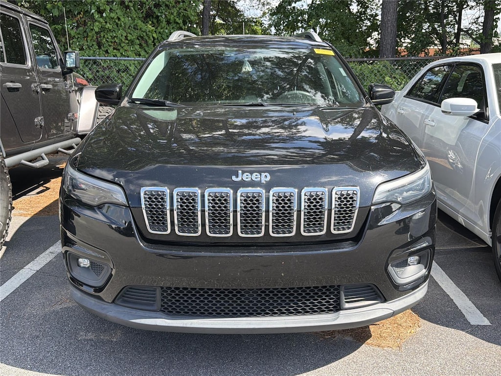 Used 2019 Jeep Cherokee Latitude SUV