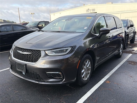 2023 Chrysler Pacifica Touring L Van
