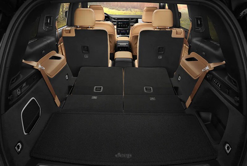 2023 Jeep Grand-Cherokee-L-3Row design