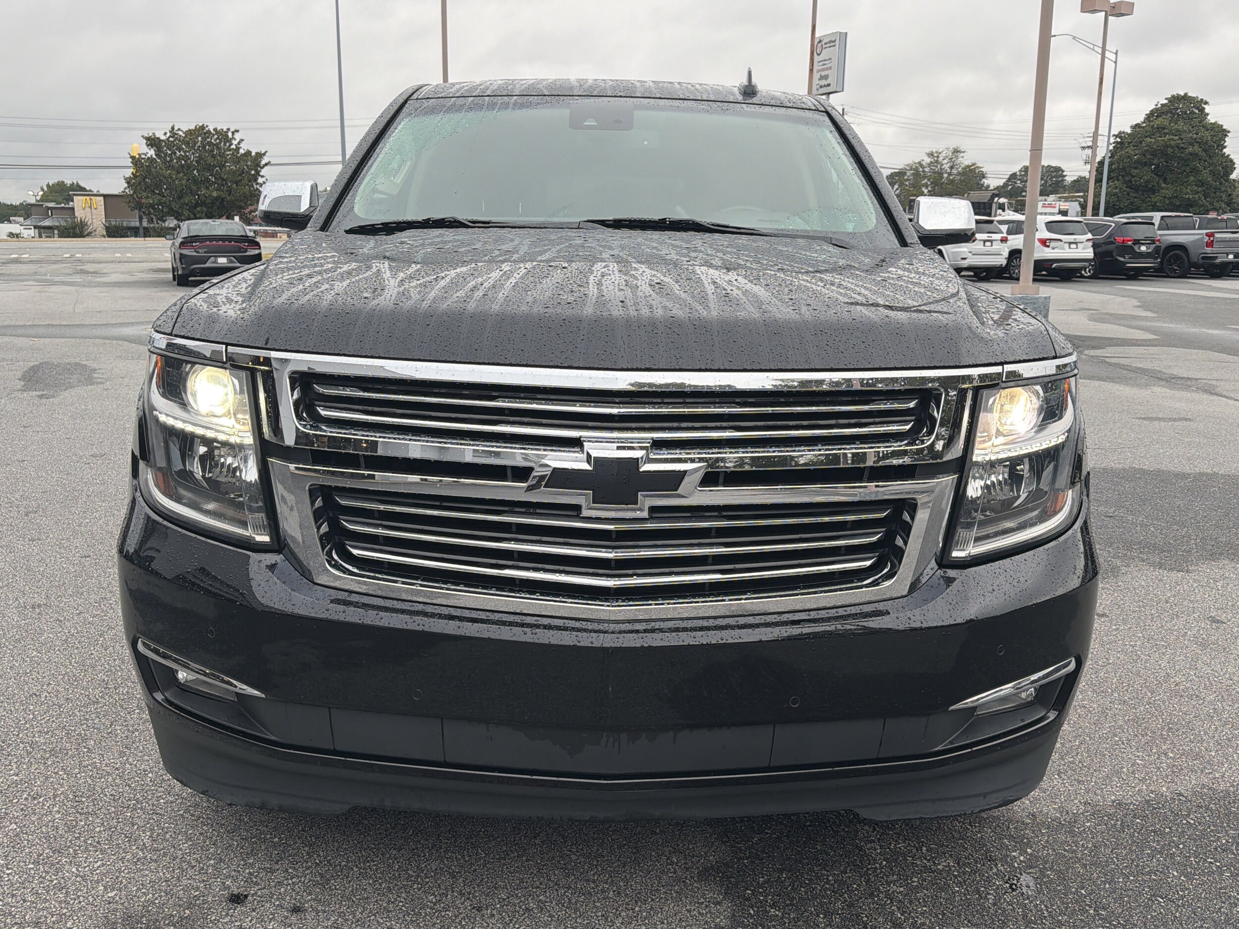 2015 Chevrolet Suburban 1500 LTZ photo 2