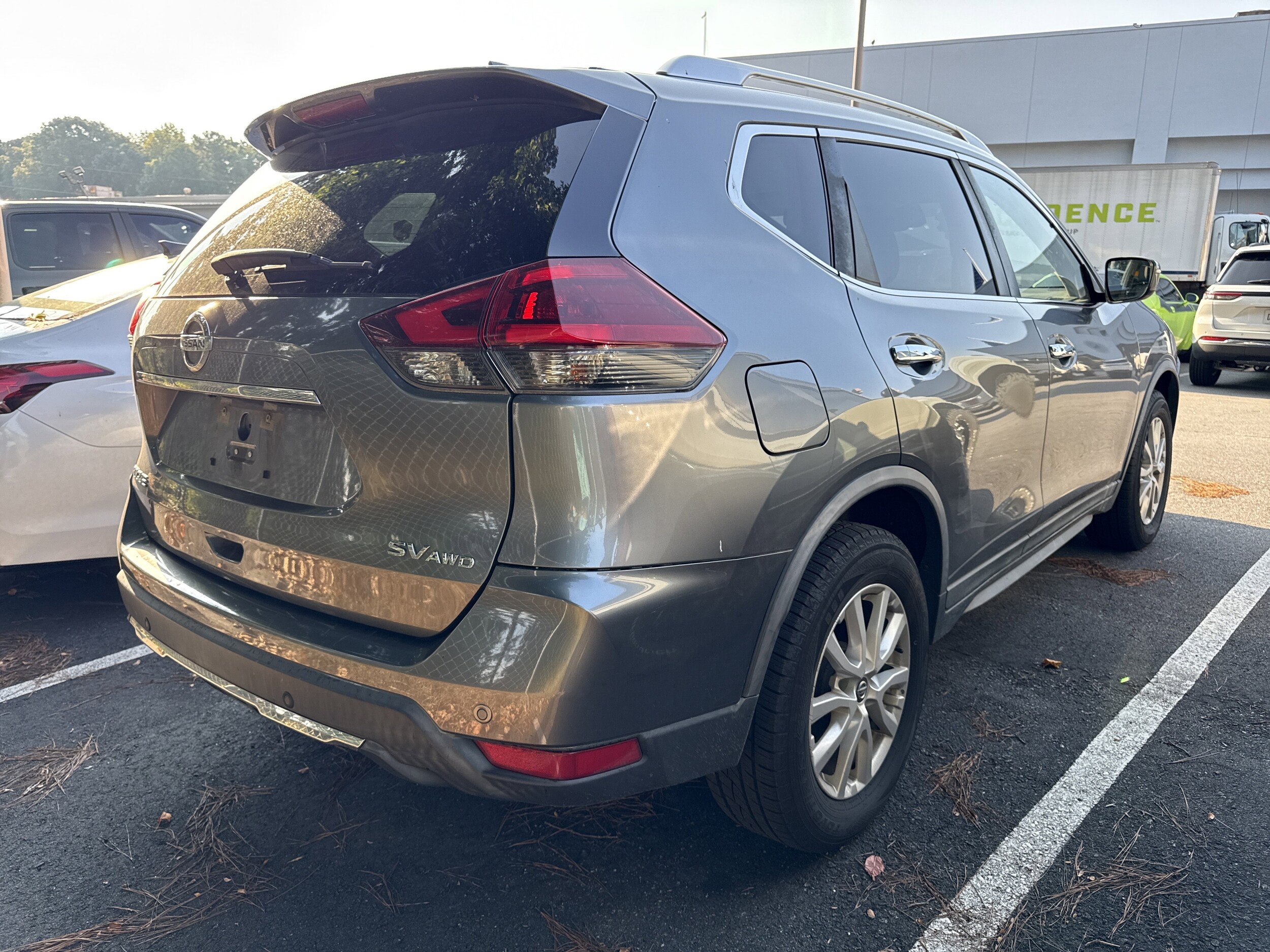 2020 Nissan Rogue SV photo 2