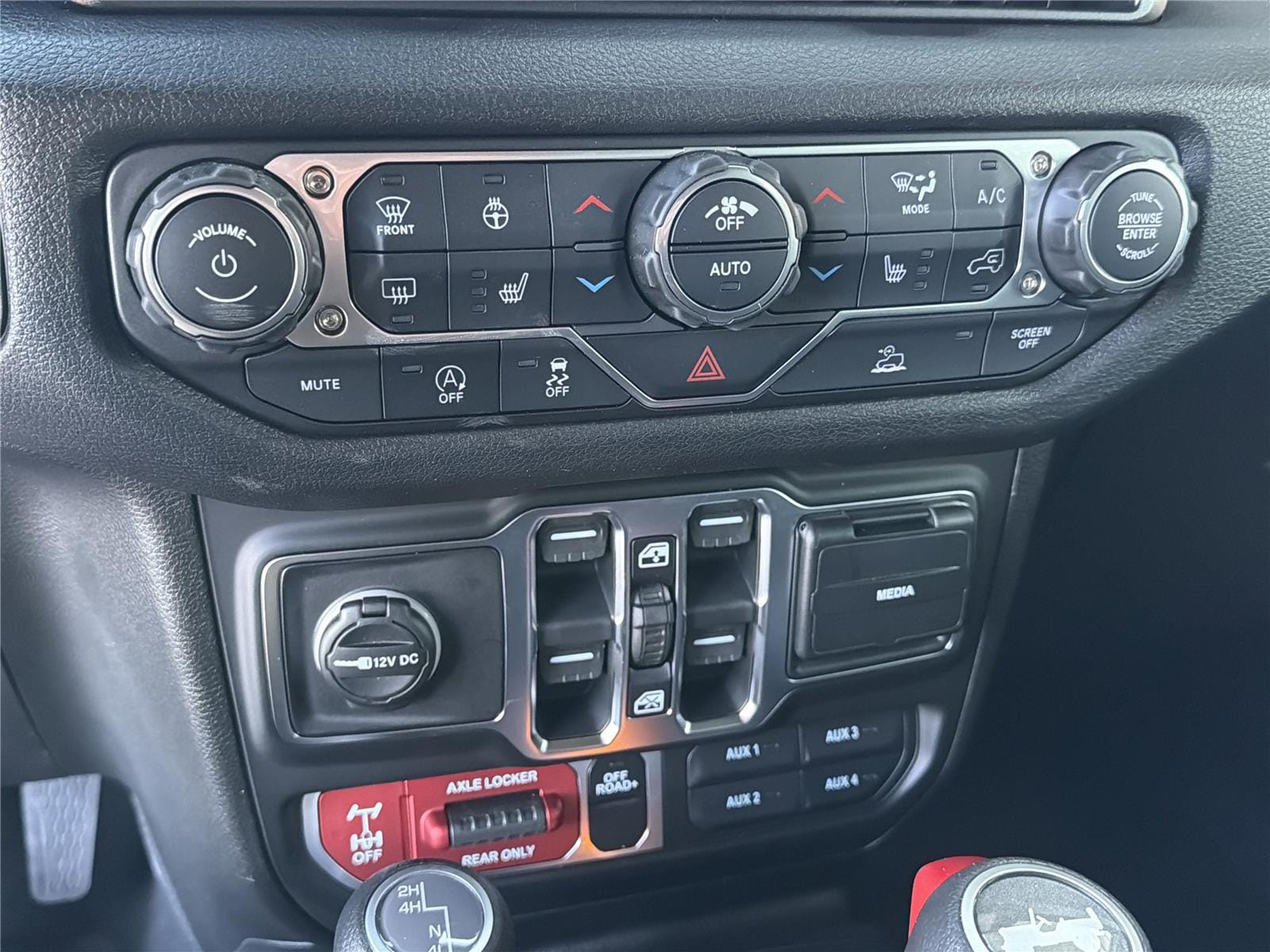 2026 Jeep Wrangler 4-Door Willys - Photo 30