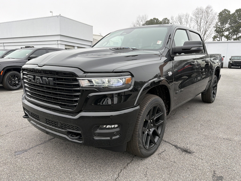 New 2026 Ram 1500 LARAMIE CREW CAB 4X4 5'7 BOX Pickup