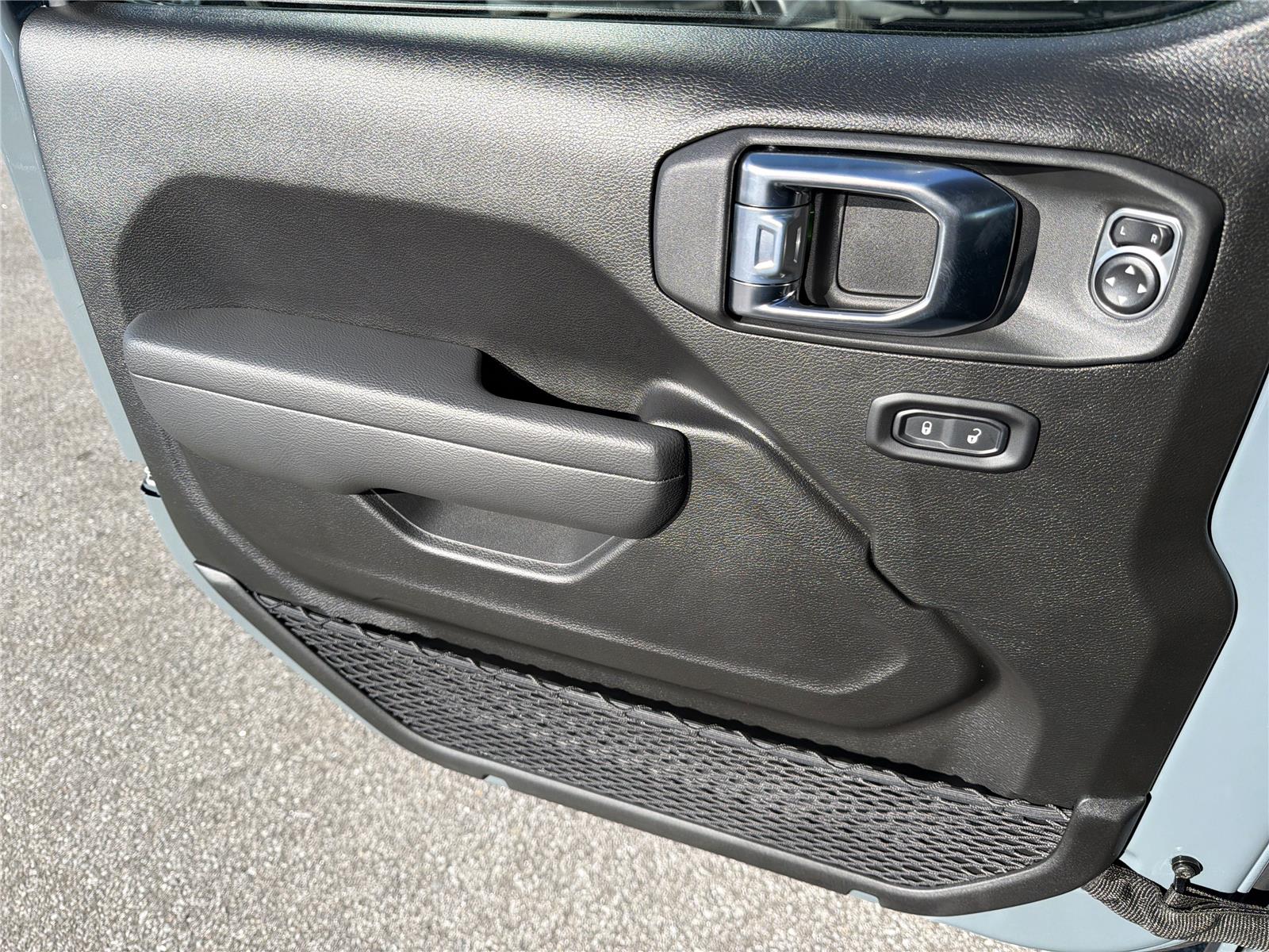 2026 Jeep Wrangler 2-Door Willys - Photo 11
