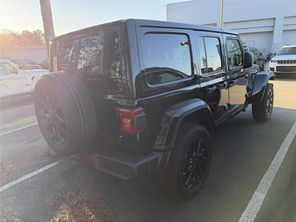 Used 2025 Jeep Wrangler 4xe Sahara SUV
