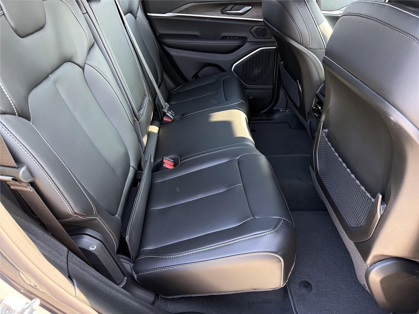 2026 Jeep Grand Cherokee Limited - Photo 15