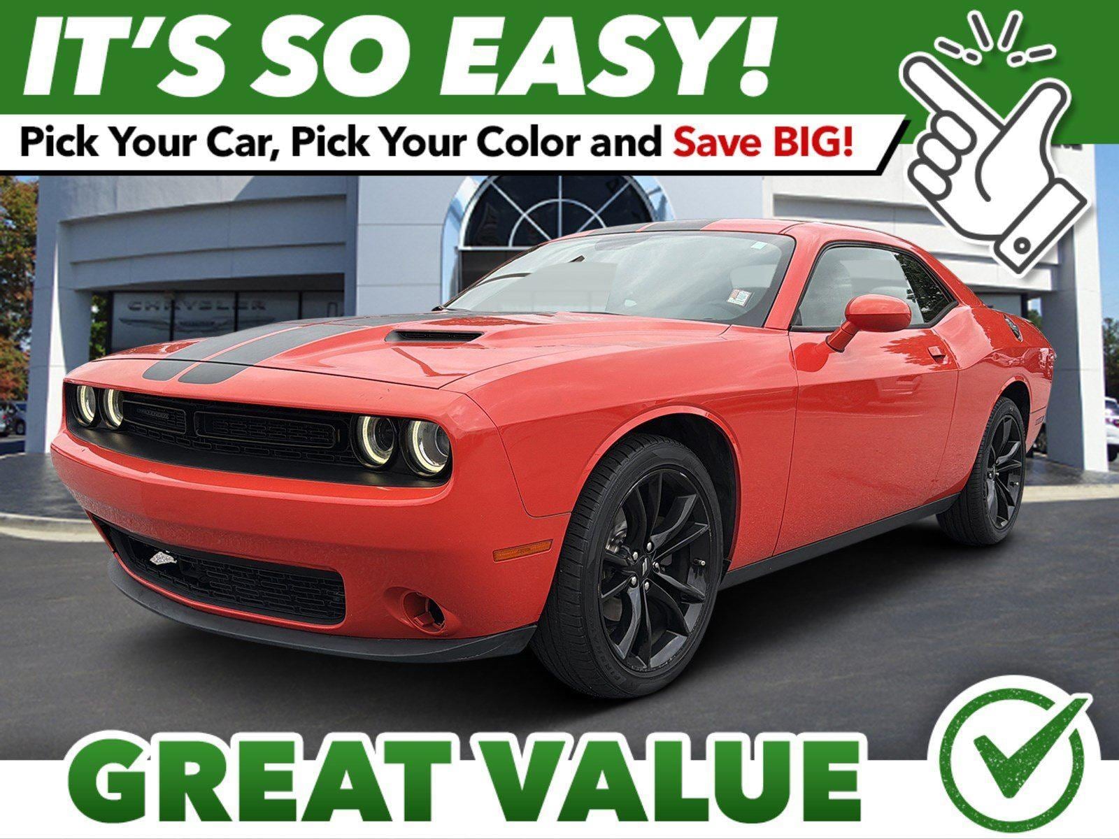 2017 Dodge Challenger SXT's photo