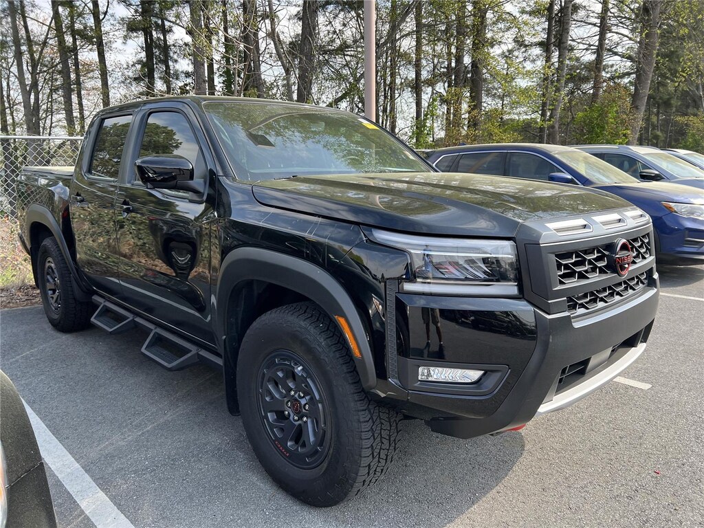 Used 2025 Nissan Frontier PRO-4X Truck