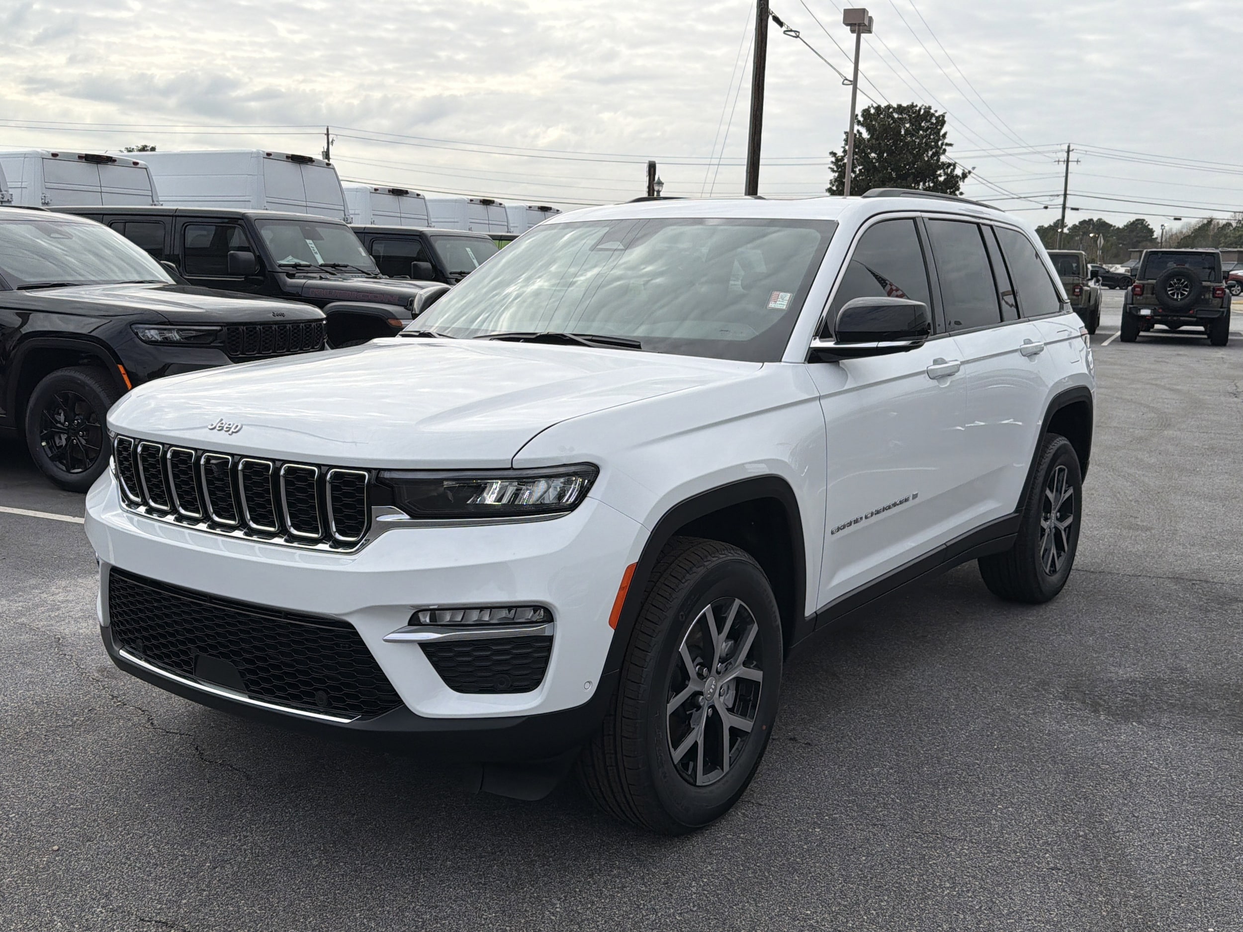 2025 Jeep Grand Cherokee Limited's photo