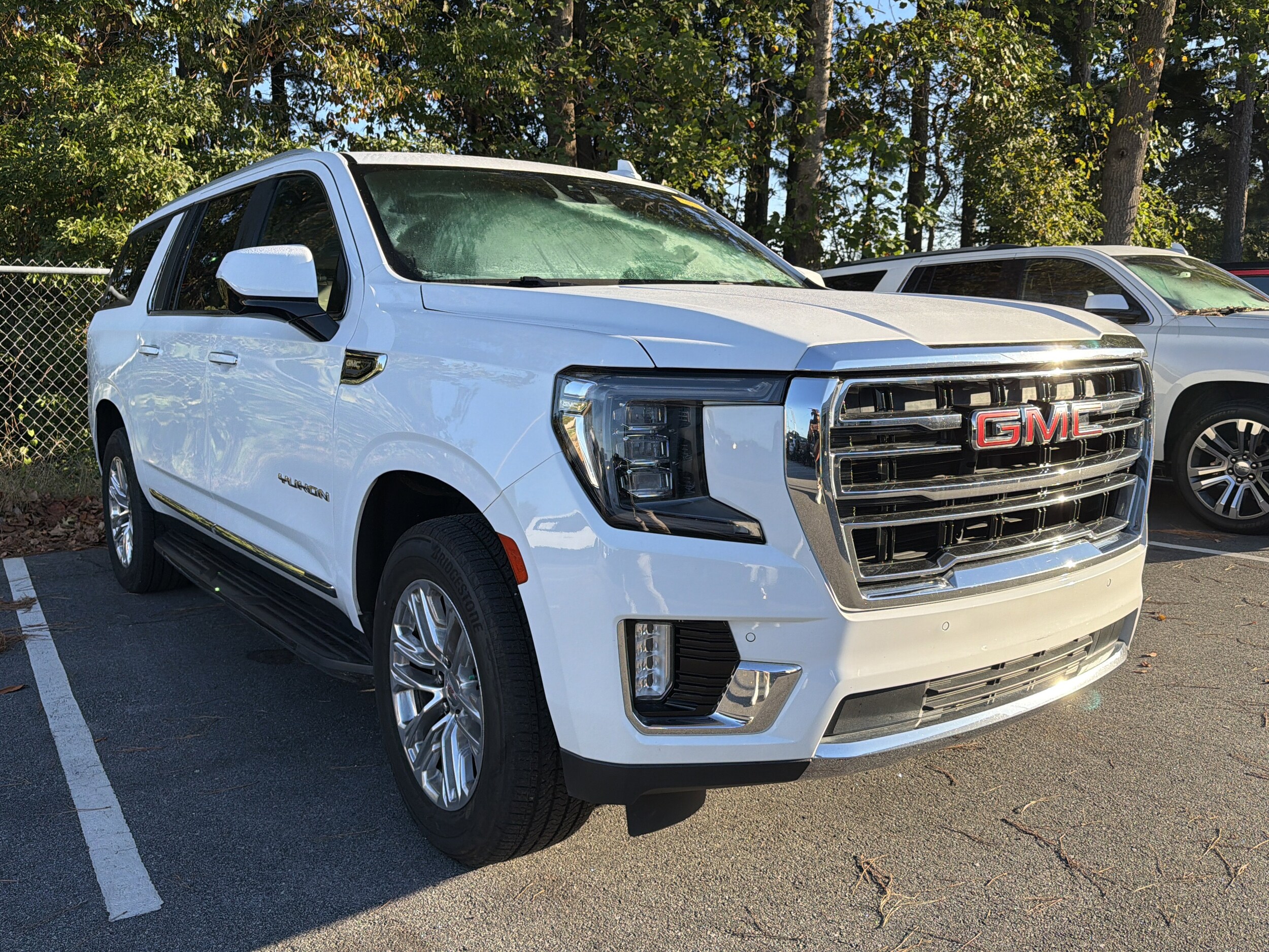 2021 Gmc Yukon XL SLT photo 2