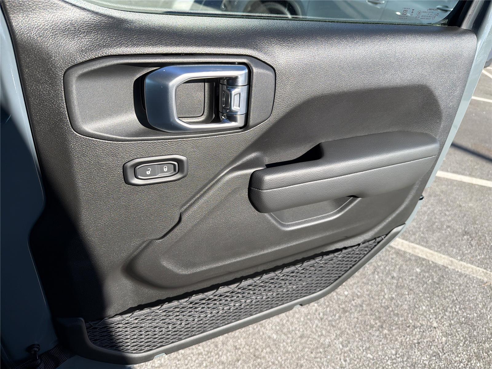 2026 Jeep Wrangler 2-Door Willys - Photo 15