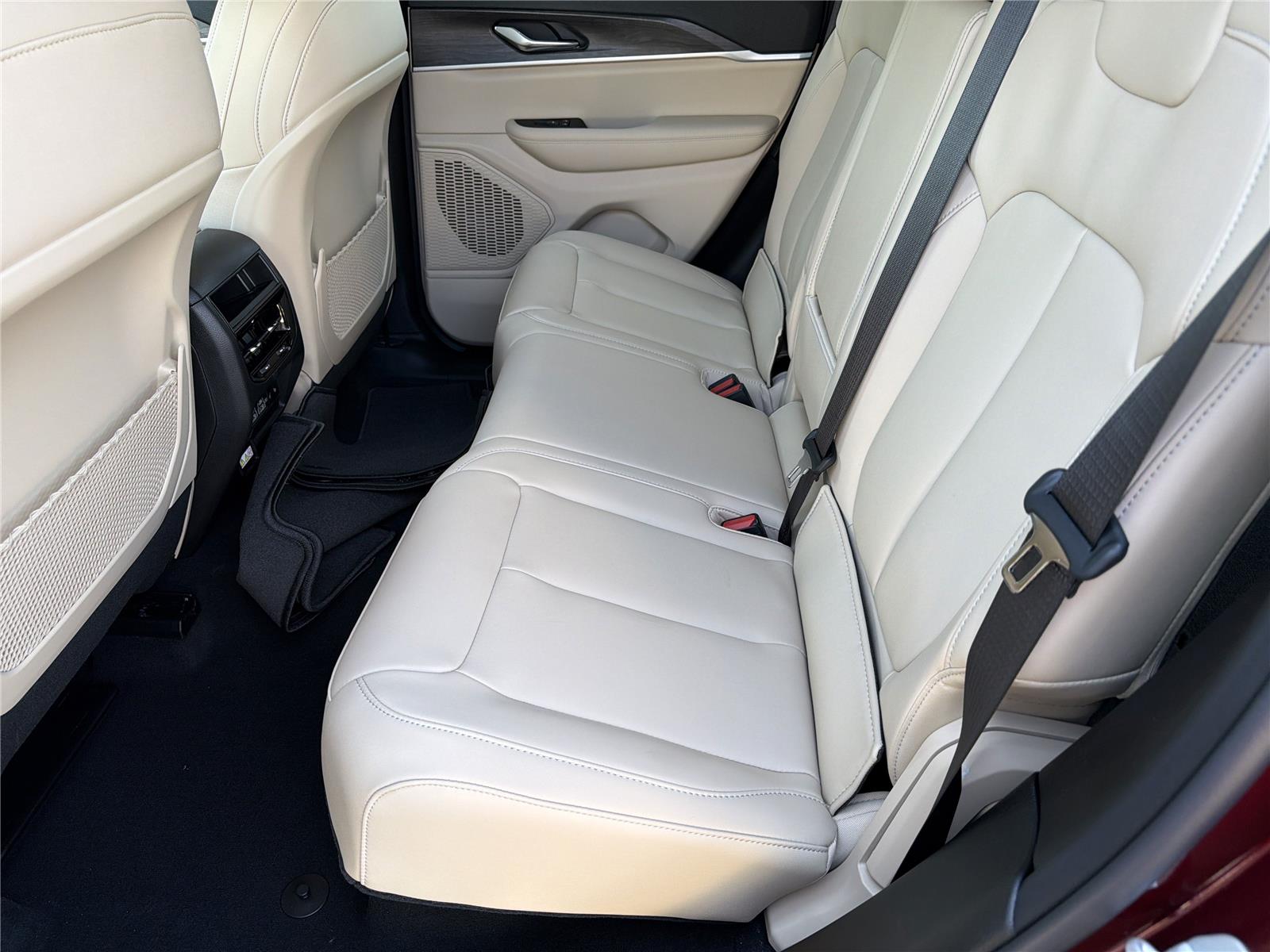 2025 Jeep Grand Cherokee Limited - Photo 18