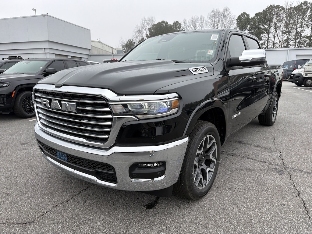 New 2026 Ram 1500 LARAMIE CREW CAB 4X4 5'7 BOX Pickup
