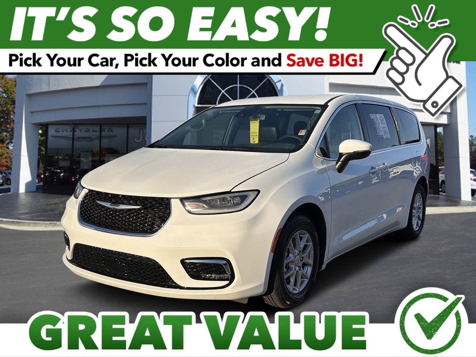 2023 Chrysler Pacifica Touring L's photo