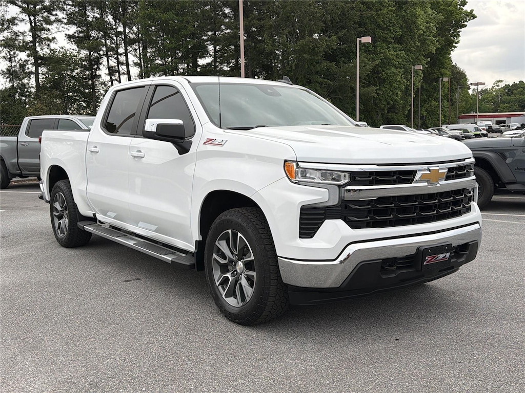 Used 2024 Chevrolet Silverado 1500 LT Truck