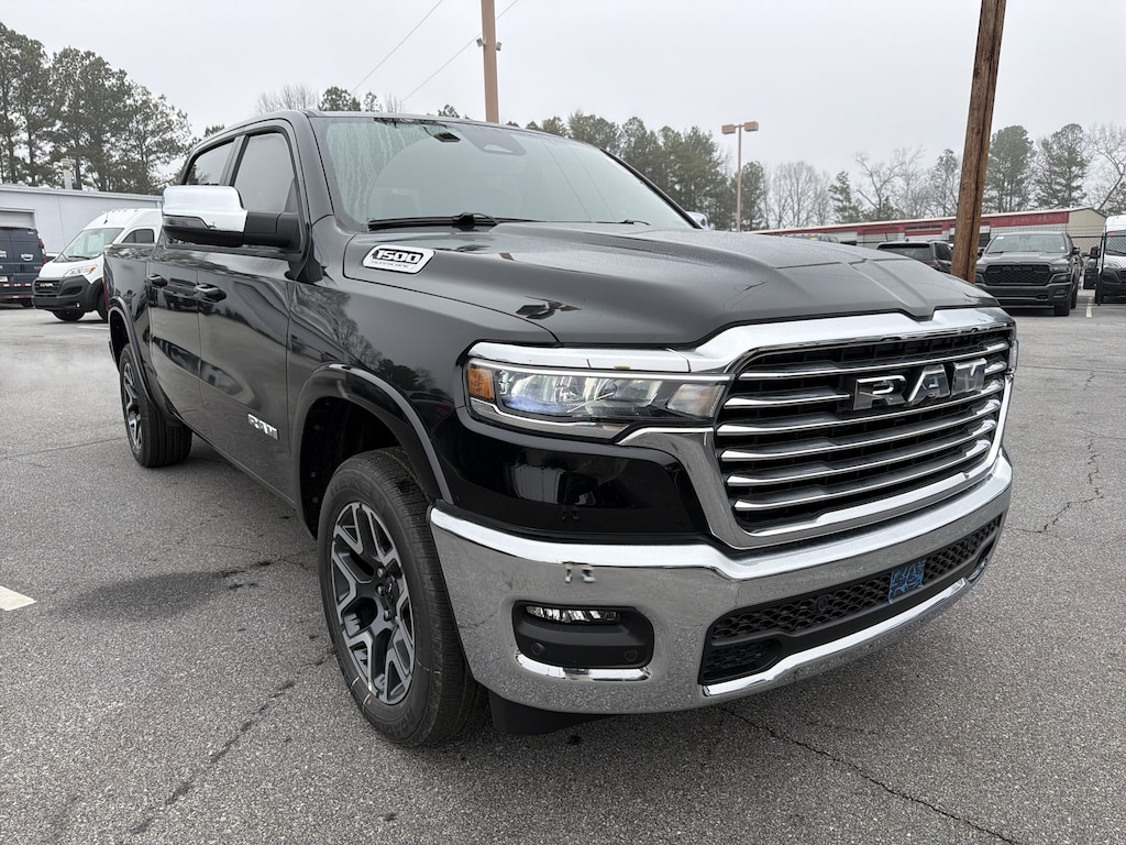 New 2026 Ram 1500 LARAMIE CREW CAB 4X4 5'7 BOX Pickup