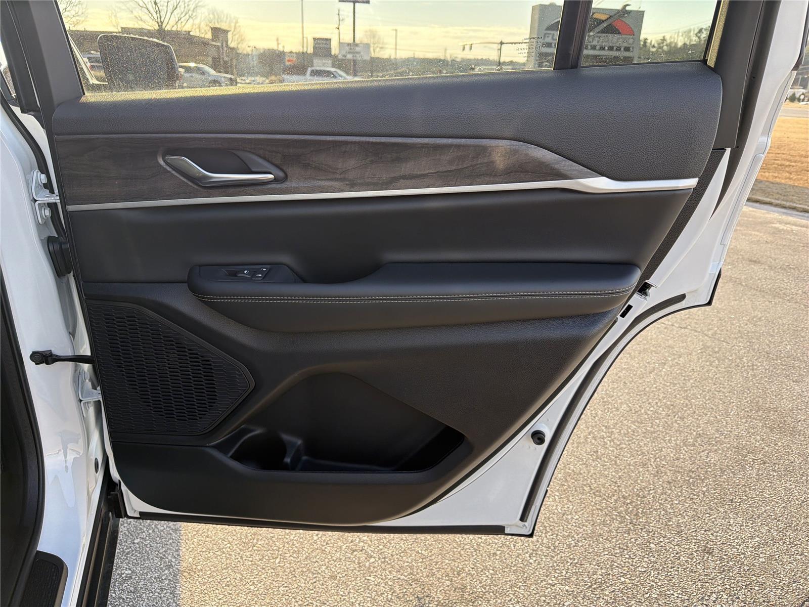 2025 Jeep Grand Cherokee L Limited - Photo 17