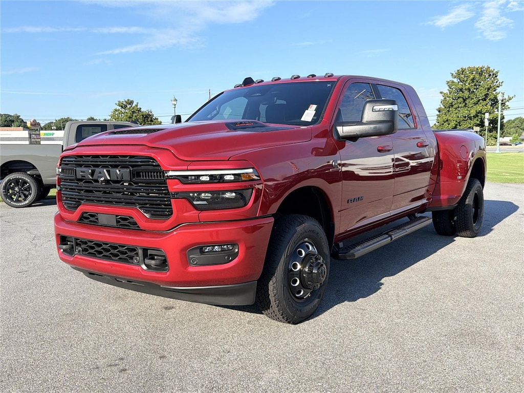 New 2026 Ram 3500 LARAMIE MEGA CAB 4X4 6'4 BOX Pickup
