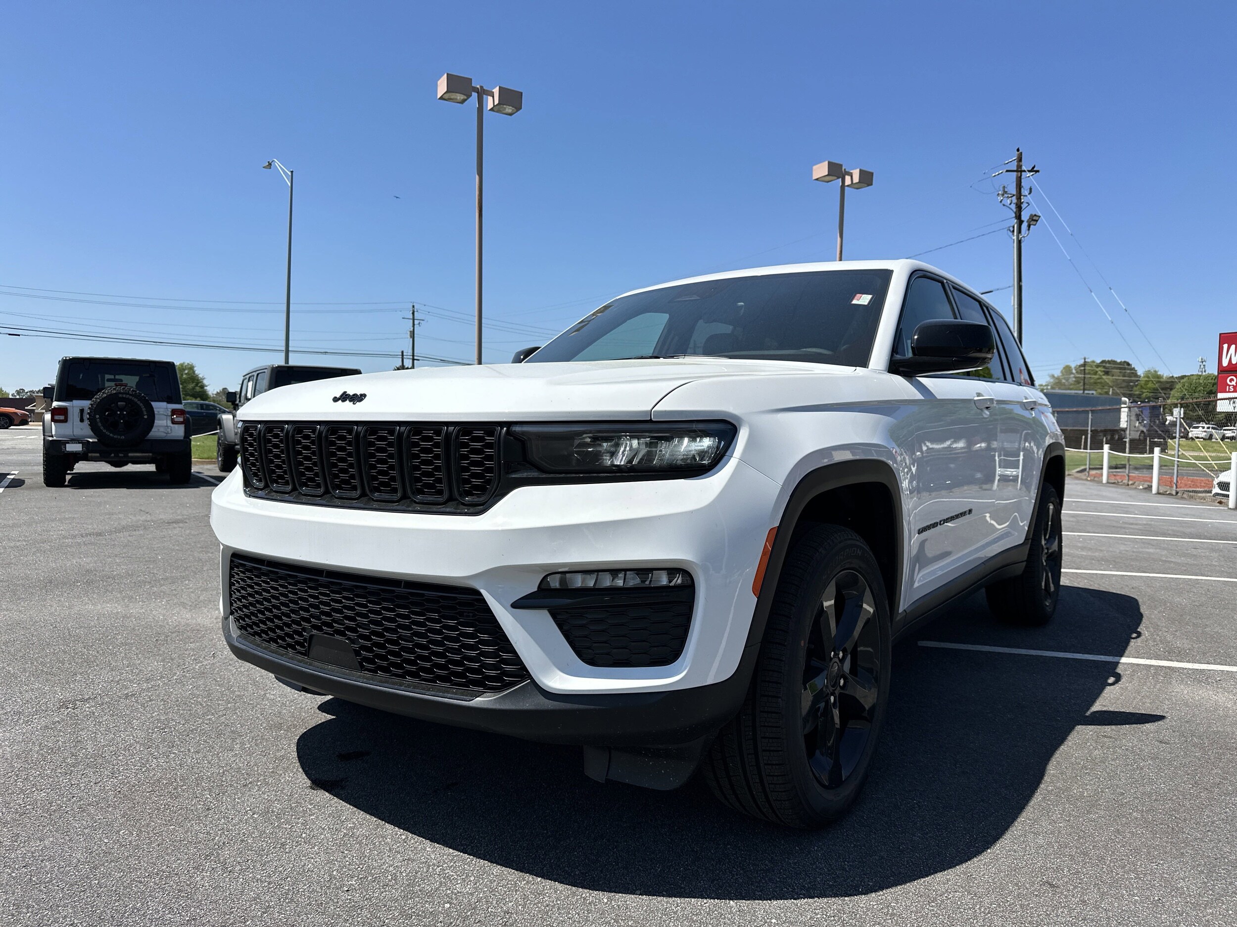 2025 Jeep Grand Cherokee Limited photo 2