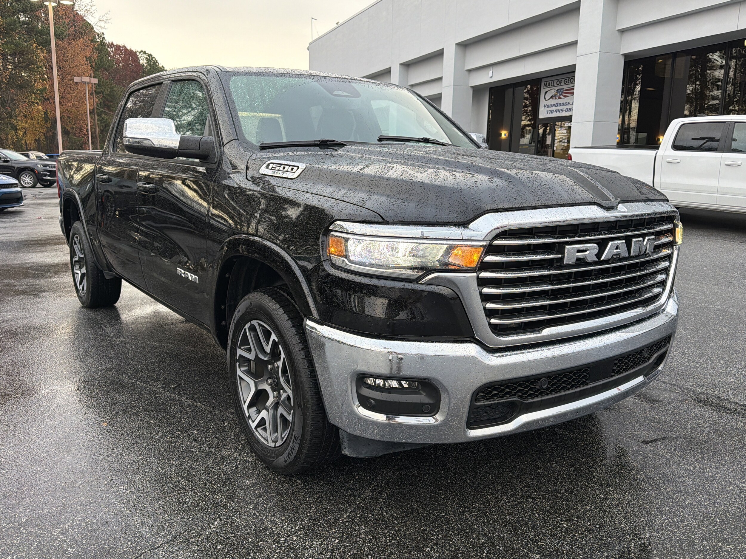 2025 Ram 1500 Laramie photo 3