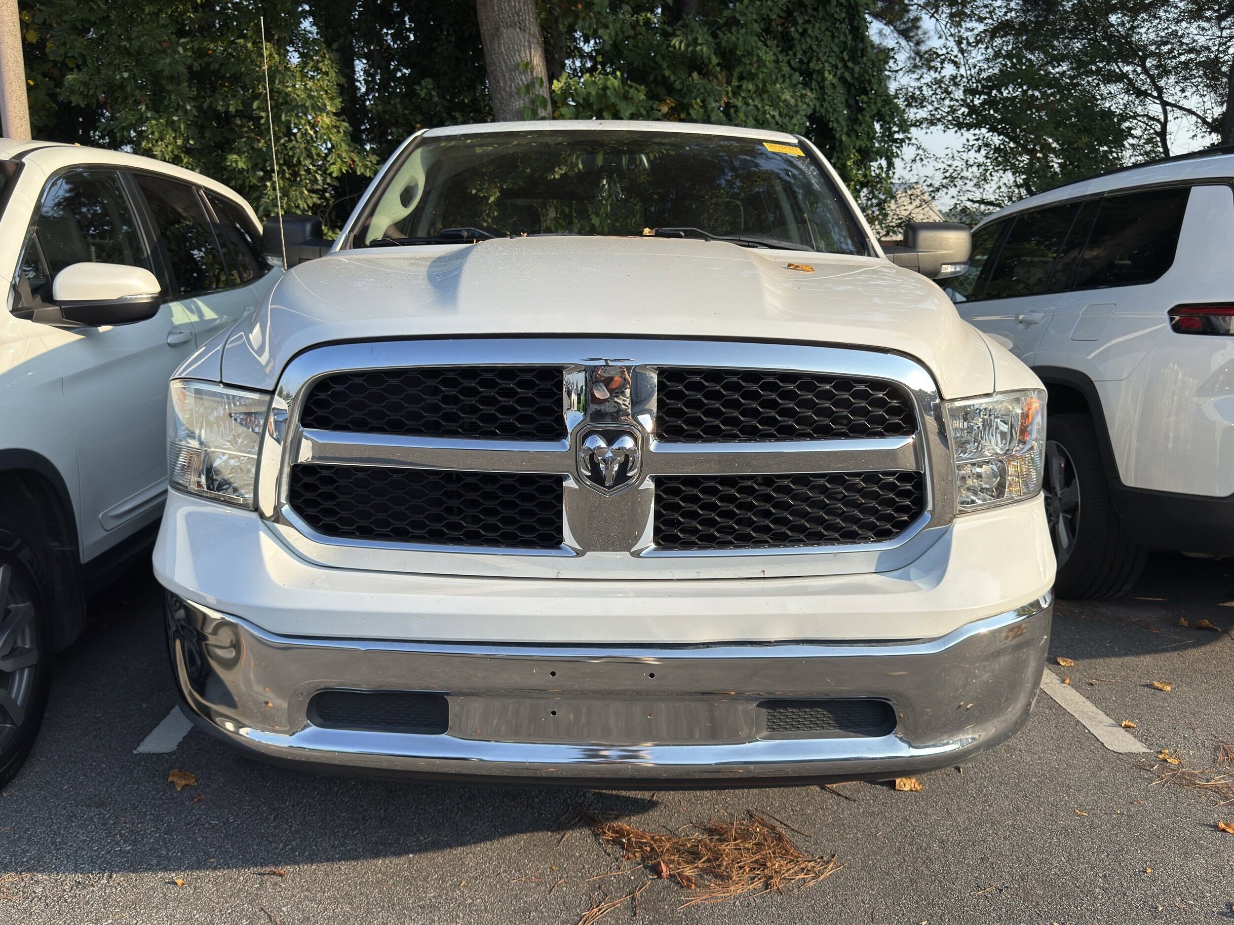 2020 Ram 1500 Classic SLT photo 3
