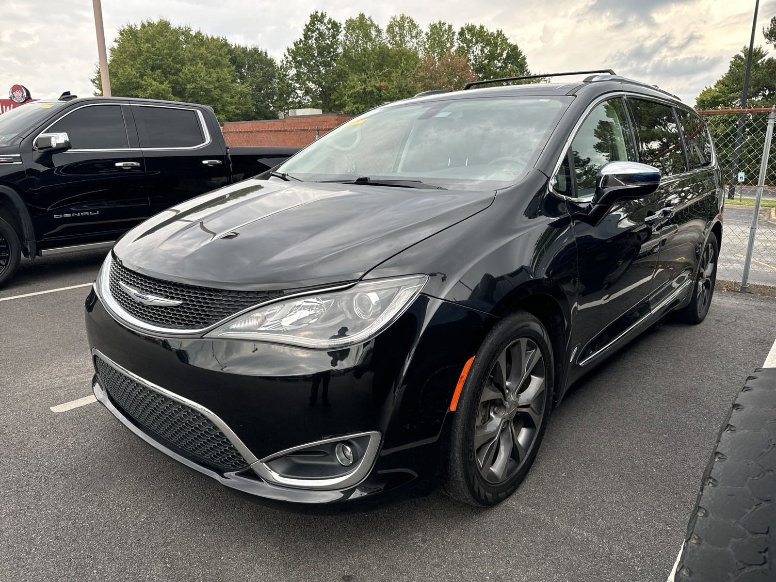 Used 2017 Chrysler Pacifica Limited with VIN 2C4RC1GG7HR821587 for sale in Buford, GA