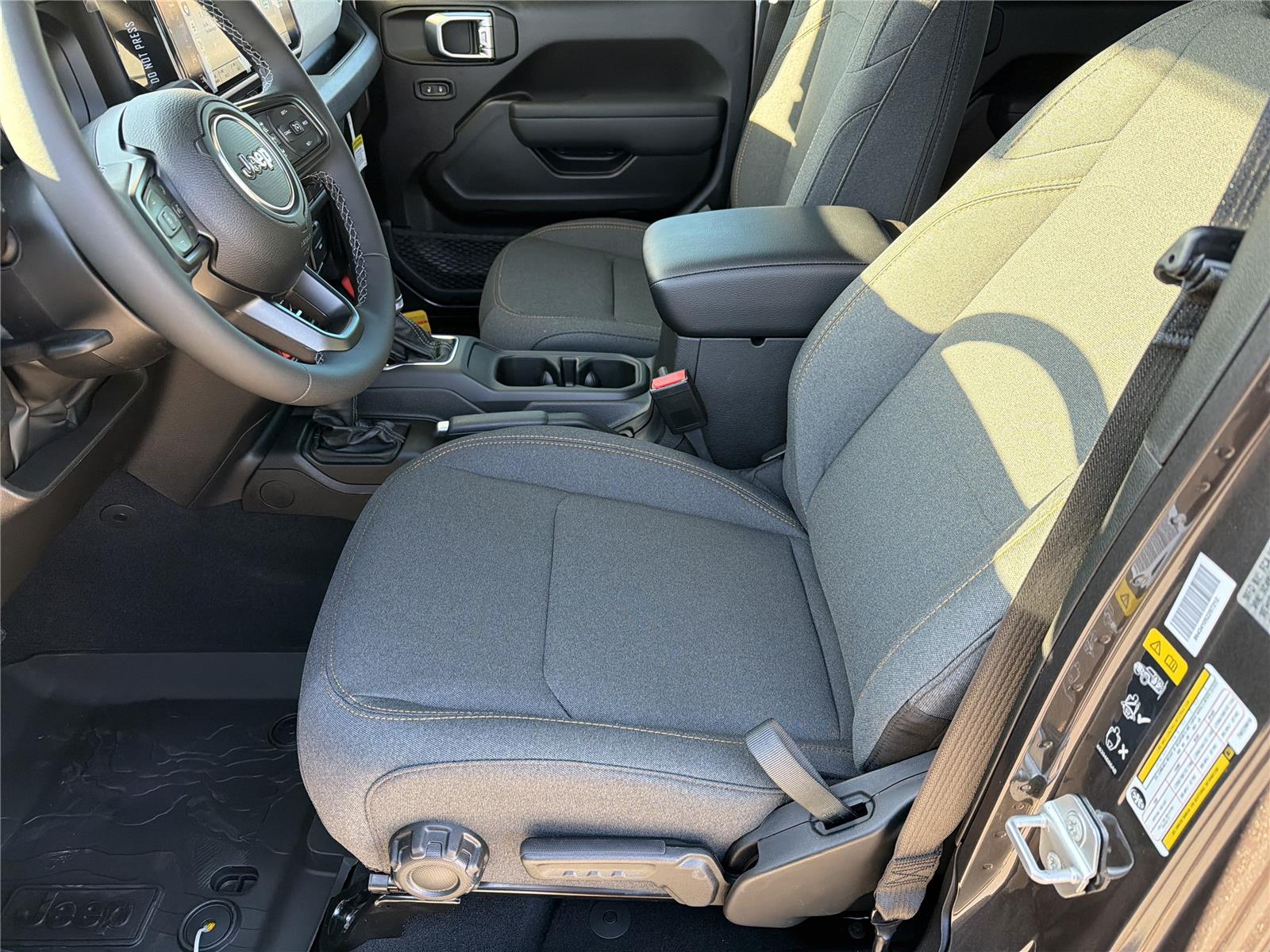 2026 Jeep Wrangler 4-Door Willys - Photo 9
