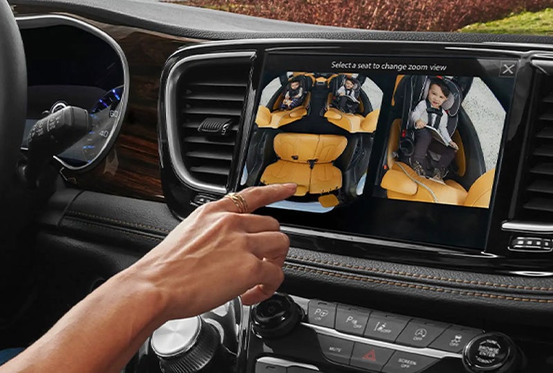 2023 Chrysler Pacific Hybrid TECHNOLOGY