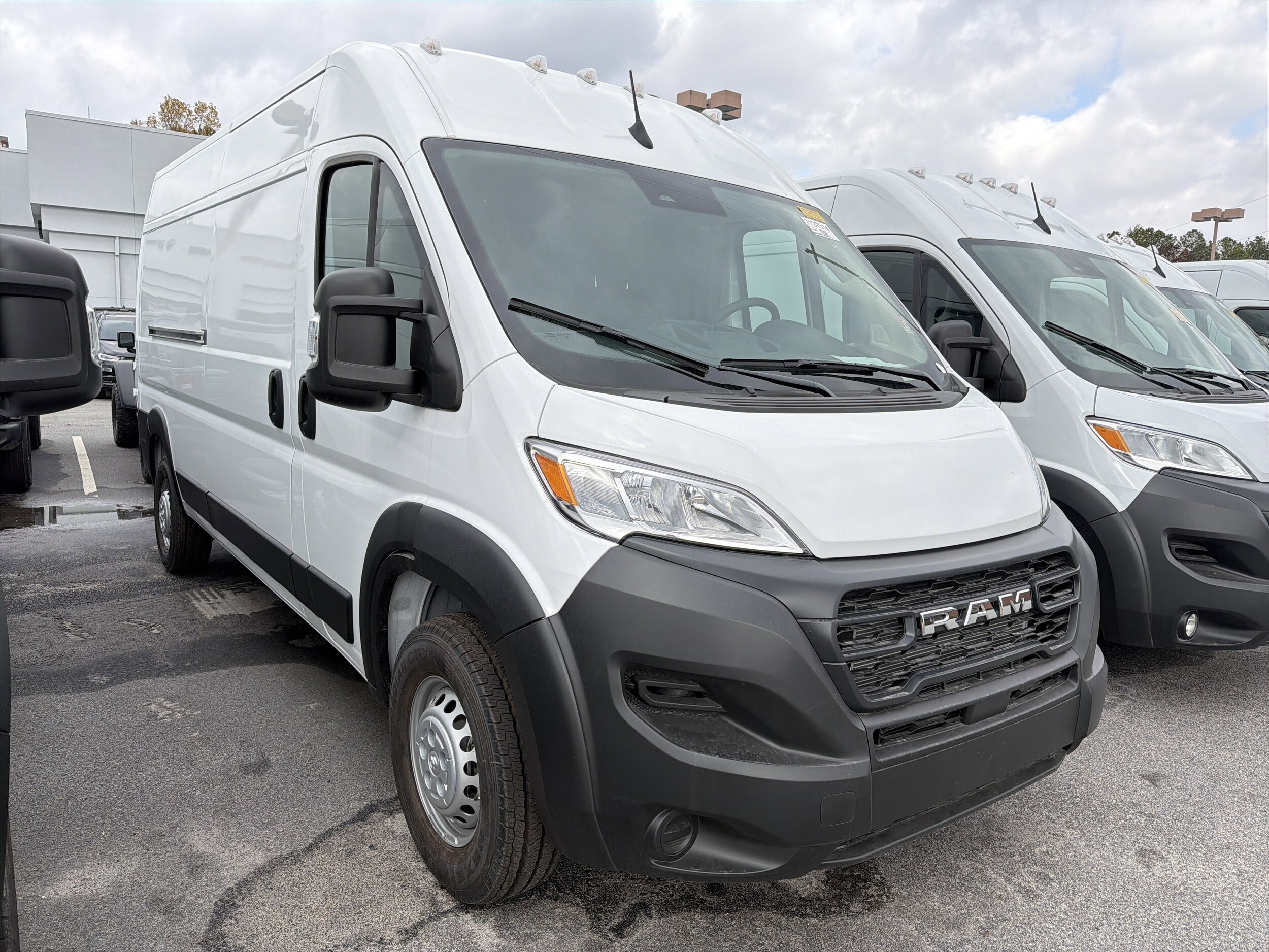 2025 Ram ProMaster 2500 photo 3