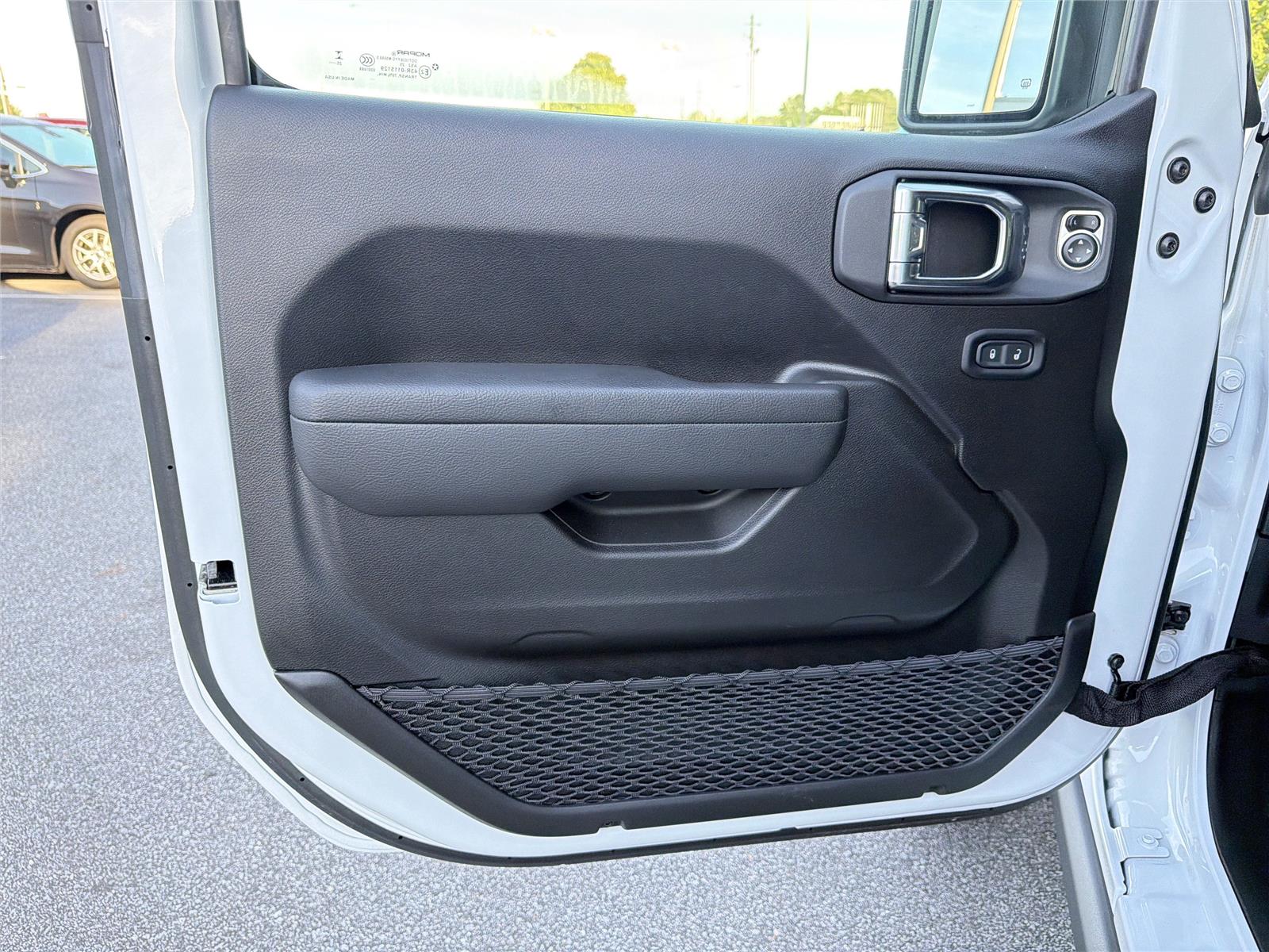 2026 Jeep Wrangler 4-Door Willys - Photo 9