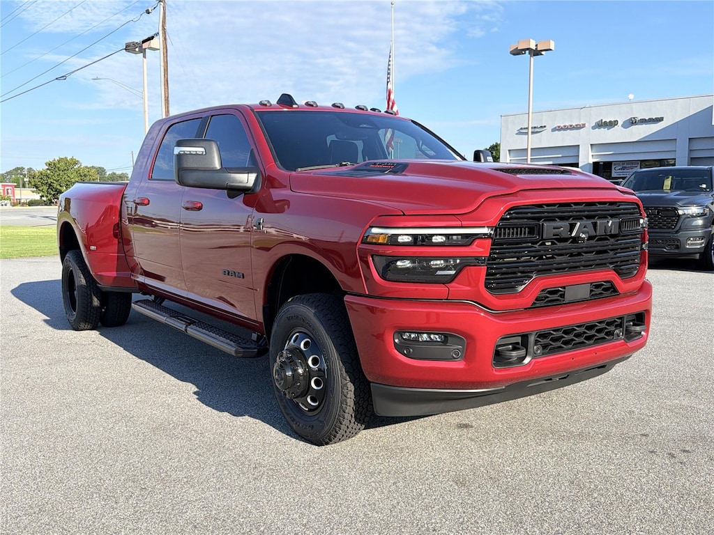 New 2026 Ram 3500 LARAMIE MEGA CAB 4X4 6'4 BOX Pickup