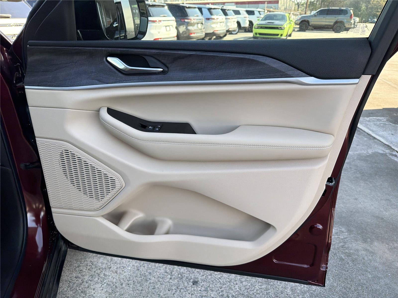 2025 Jeep Grand Cherokee Limited - Photo 11