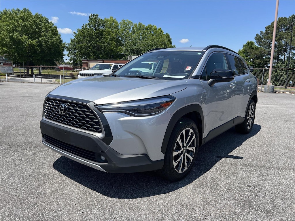 Used 2025 Toyota Corolla Cross XLE SUV