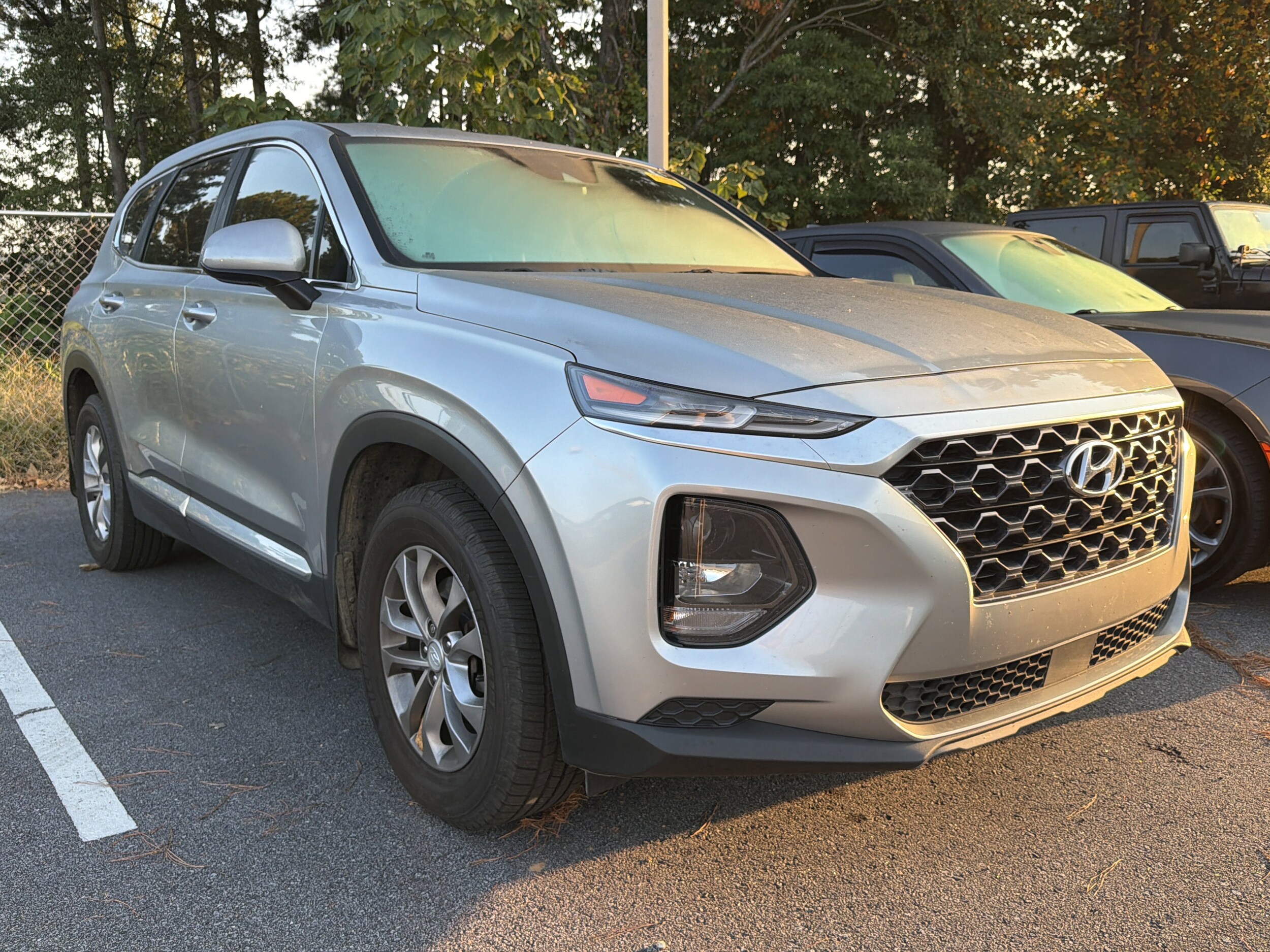 2020 Hyundai Santa Fe SE photo 4