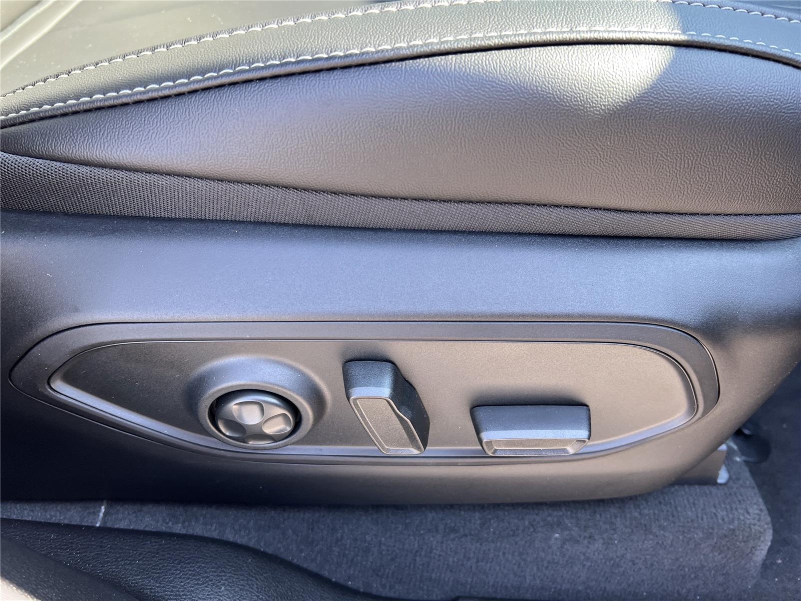 2025 Jeep Grand Cherokee Limited - Photo 17