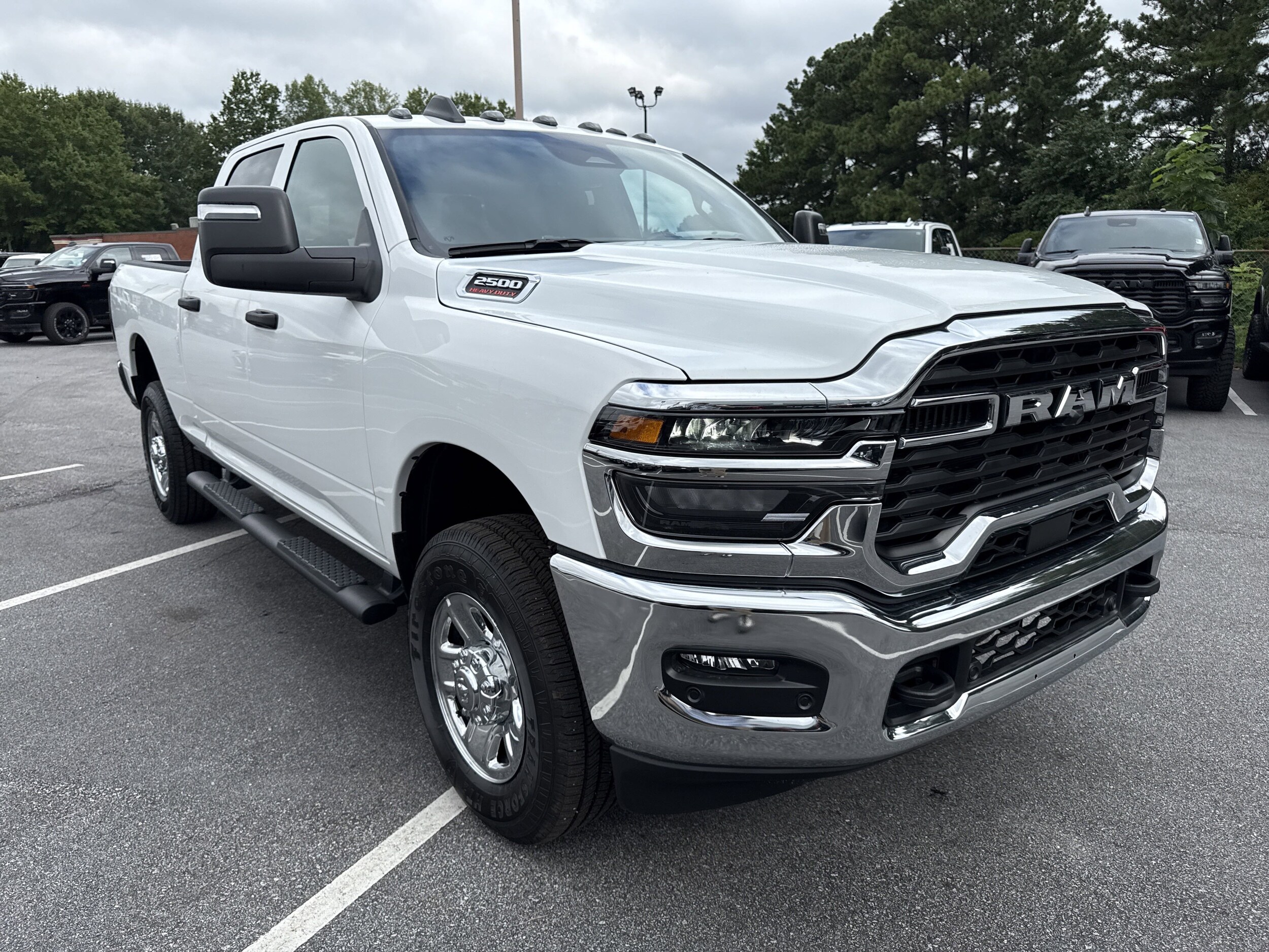 2025 Ram 2500 Tradesman photo 3