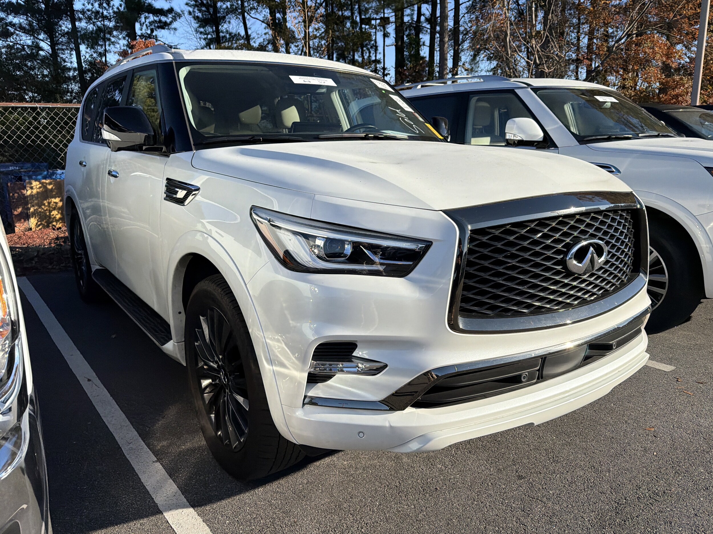 2024 Infiniti QX80 Premium Select photo 3