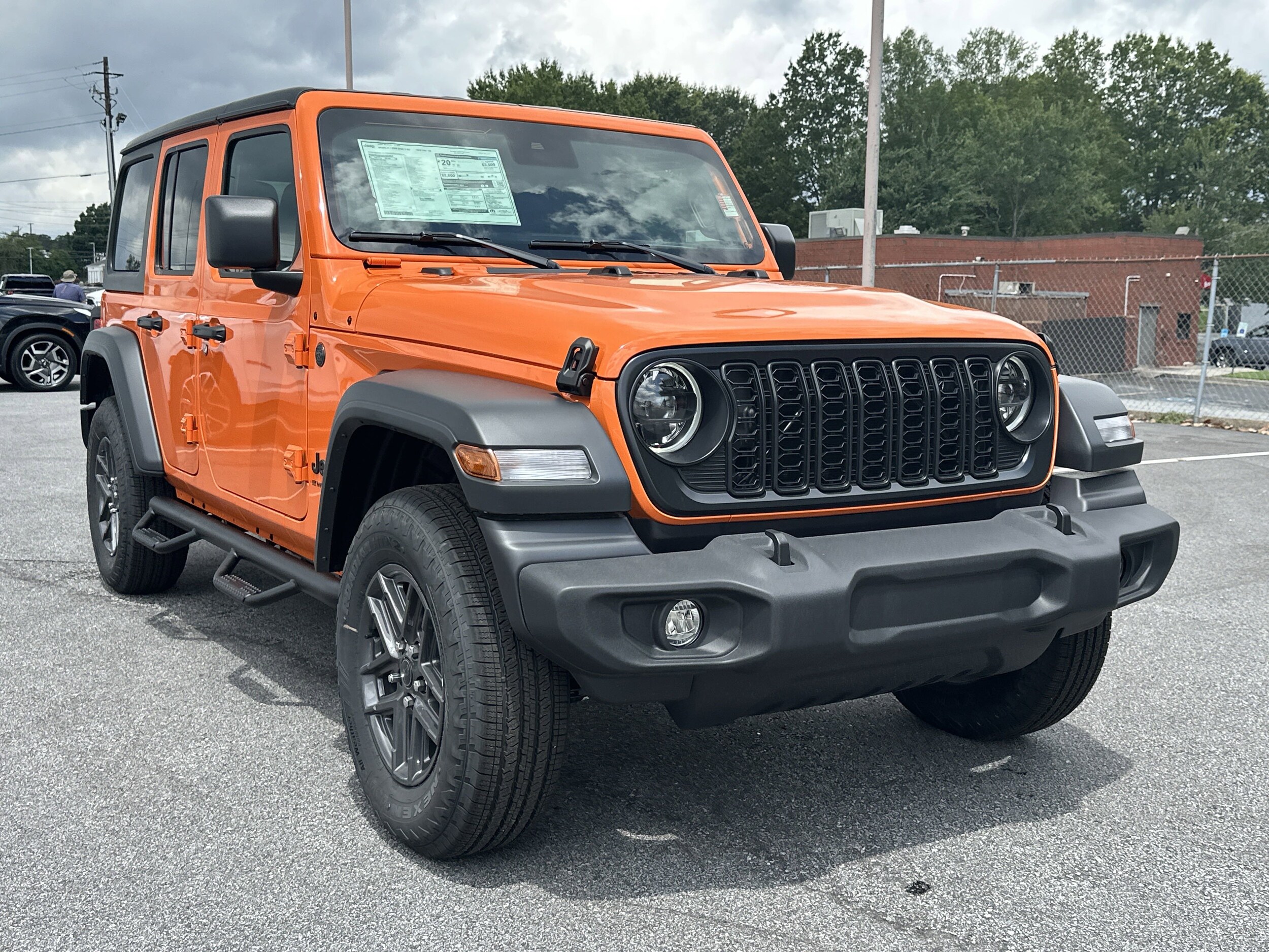 2025 Jeep Wrangler Sport S photo 4