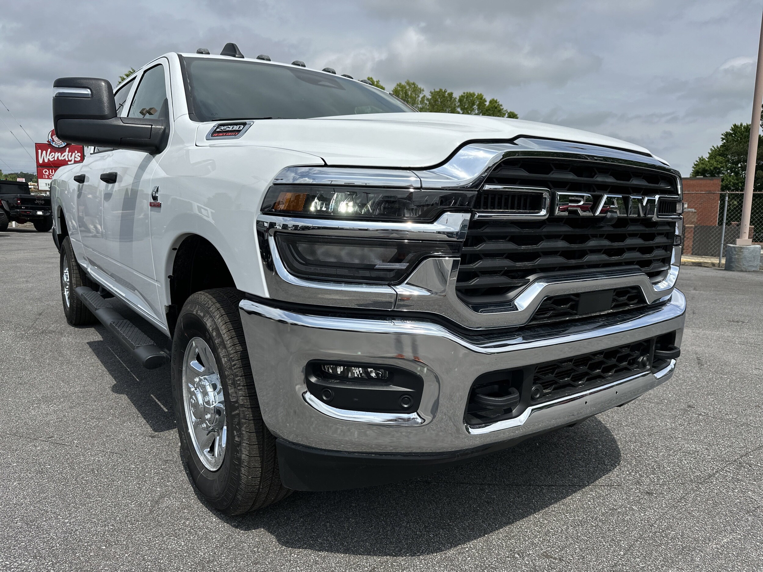 2025 Ram 2500 Tradesman photo 4