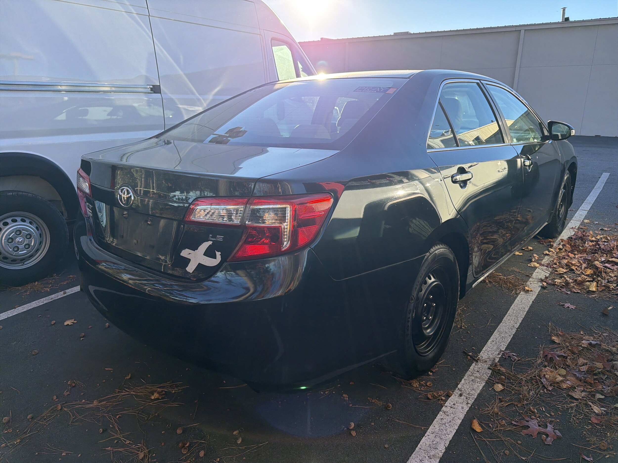 2014 Toyota Camry L photo 2
